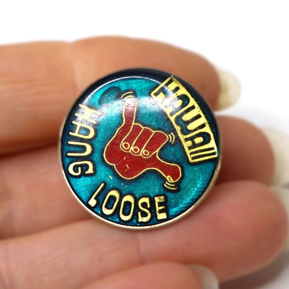 Vintage Hawaii "Hang Loose" Pin Beach Surf Style Collectable Travel Tropical - Picture 2 of 4